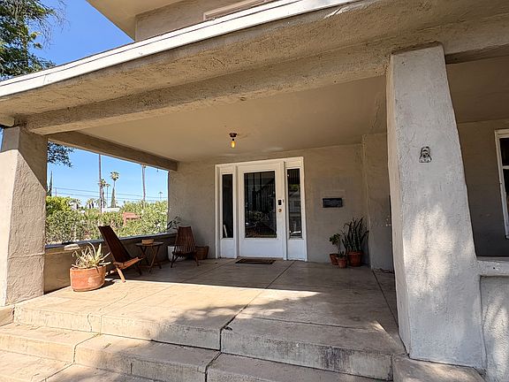 5th image of 3987 4th St