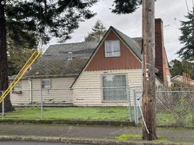 1st image of 6015 SE Flavel St