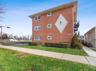 3553 N Neenah Ave APT 3B, Chicago, IL 60634