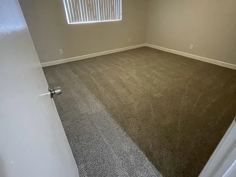 Evergreen apartments — Photo 10