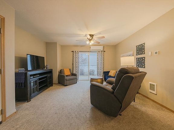 4th image of 24 Diane Rd APT C