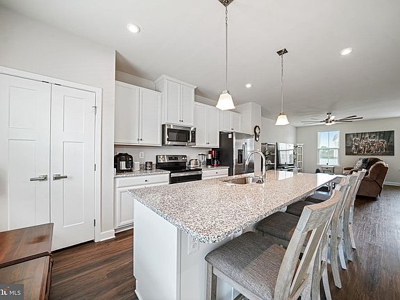5th image of 148 Fletcher Cir