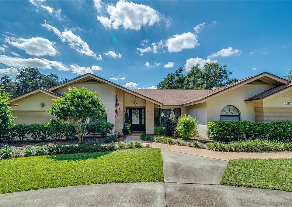 1st image of 2917 Forest Club Dr