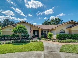 2917 Forest Club Dr, Plant City, FL 33566