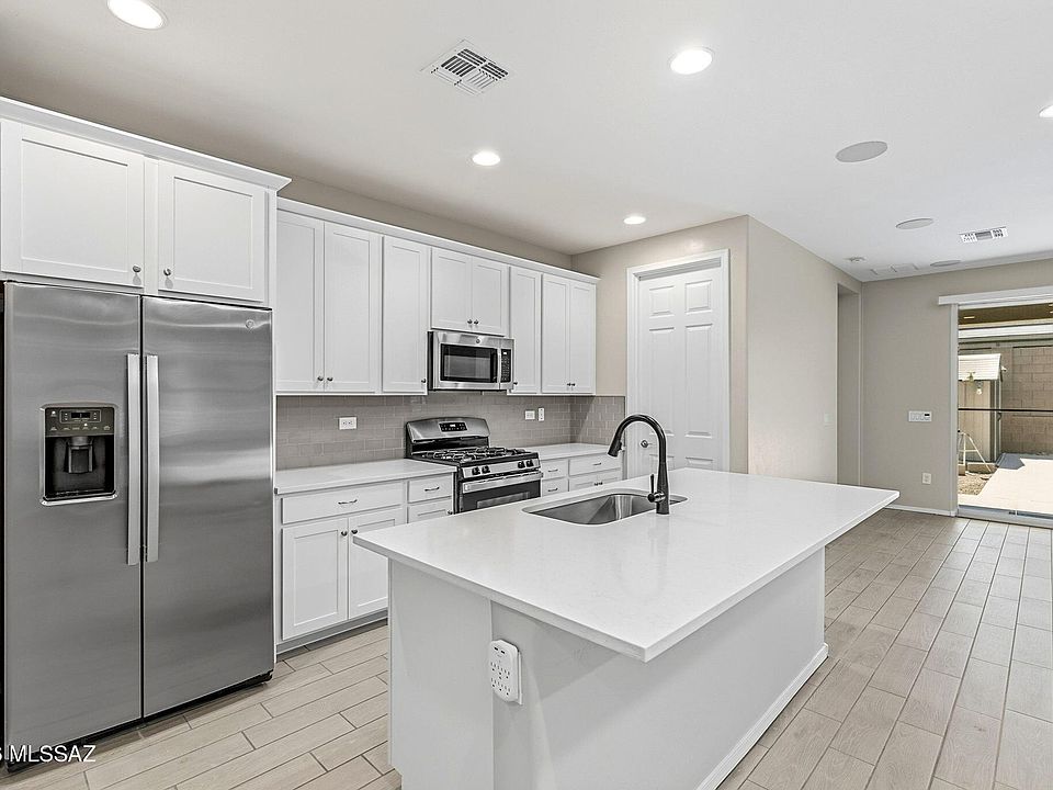 1st image of 12101 E Ryscott Cir