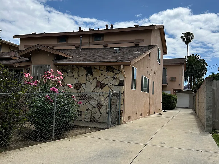 13444 Burbank Blvd — Photo 6