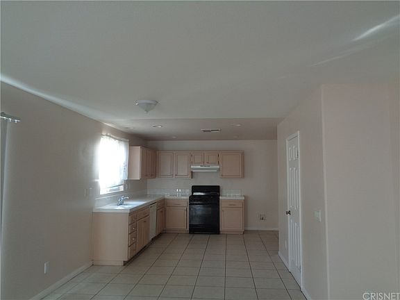 4th image of 40427 Maravilla Dr