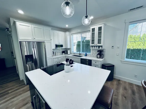 23901 Crescent Bay Dr NW, Quincy, WA 98848