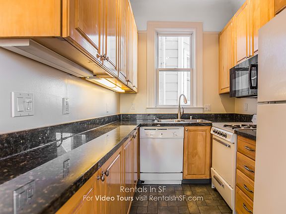 3rd image of 1428 Grove St #1