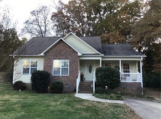 526 Fairgrove Rd, Thomasville, NC 27360