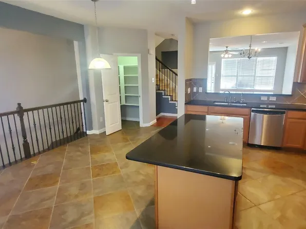 1530 Biltmore Ln, Irving, TX 75063