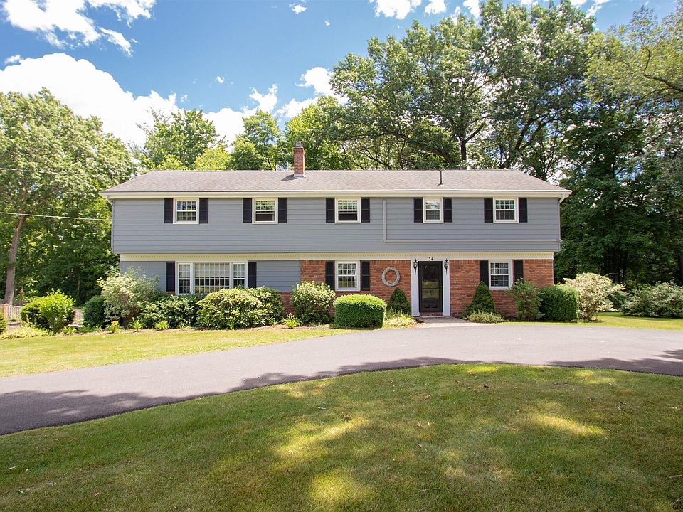 1st image of 34 Hemlock Dr