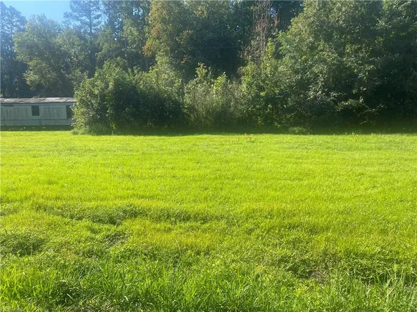 26 Lummis Rd, Suffolk, VA 23434