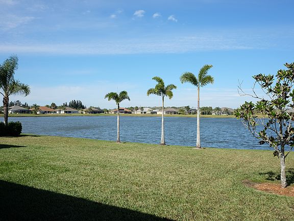 3rd image of 5616 Riverboat Cir SW