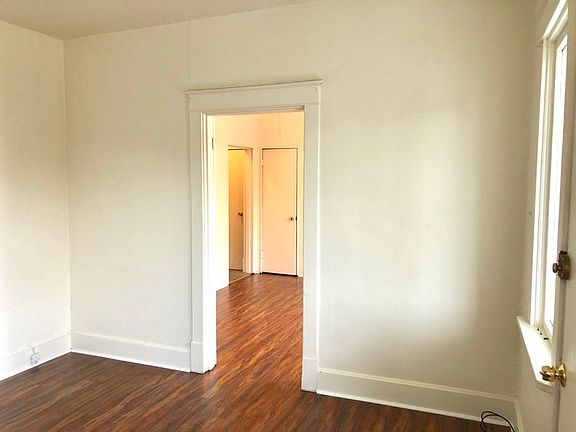 5th image of 4427 Greenlee Ave #1