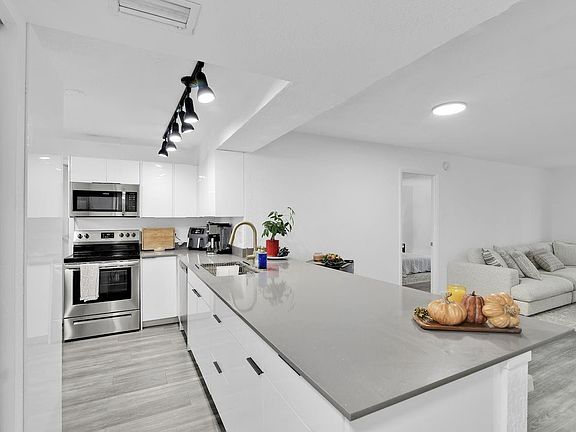 3rd image of 250 NW 67th Street #322