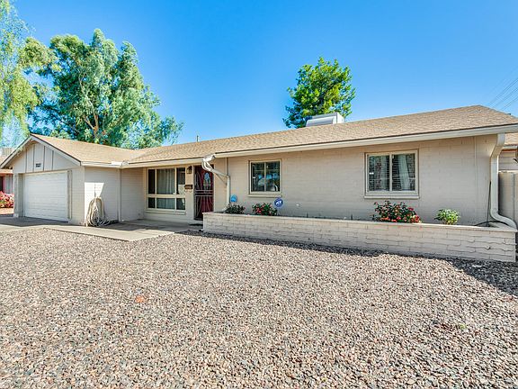 3rd image of 3827 W PALMAIRE Avenue