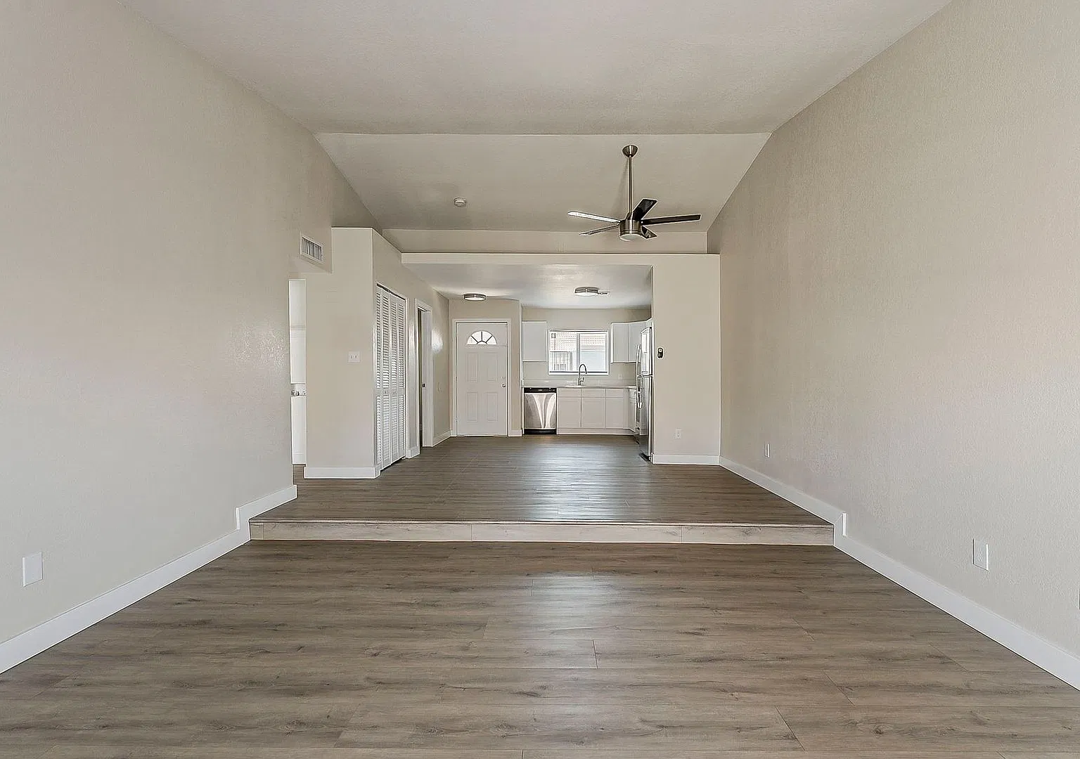 Remodeled 3 Bedroom 2 Bathroom in Central Phoenix!! — Photo 3