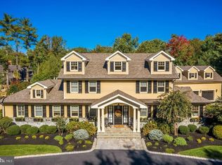 875 Golf View Rd, Moorestown, NJ 08057