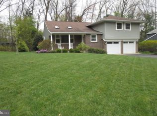 757 Devonshire Dr, State College, PA 16803