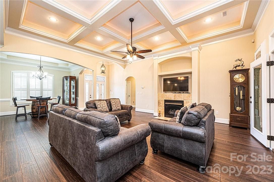 5160 Meadow Park Ln, Hickory, NC 28602 Zillow