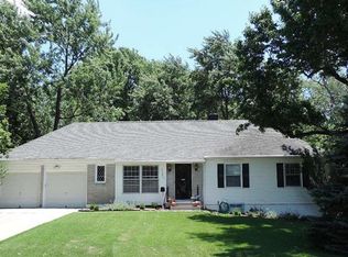 9725 Kessler St, Overland Park, KS 66212