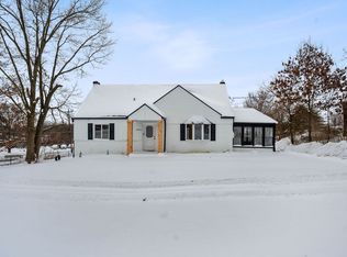 8492 Cheviot Rd, Cincinnati, OH 45239