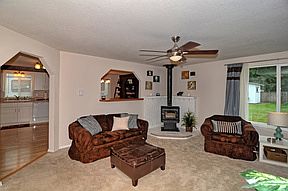 5th image of 4408 125th St NE