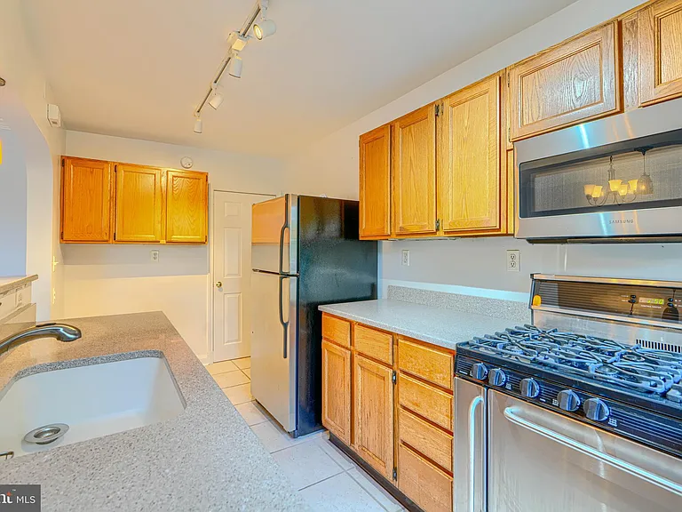 372 Old Trail Rd — Photo 12
