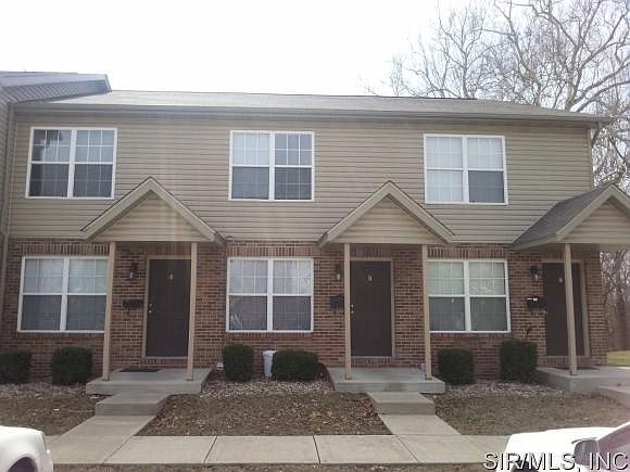 2nd image of 71 Devon Ct