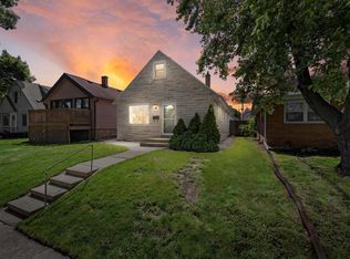 2417 S 62nd St, West Allis, WI 53219