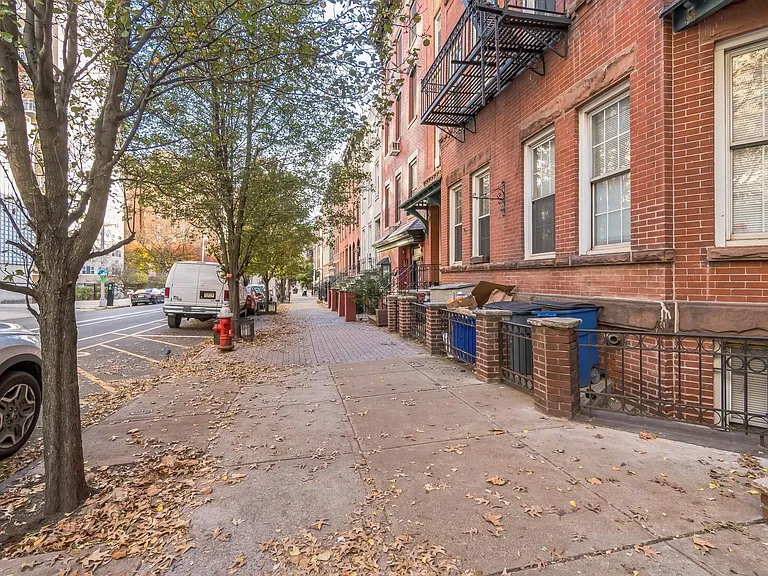 318 Hudson St #B — Photo 3