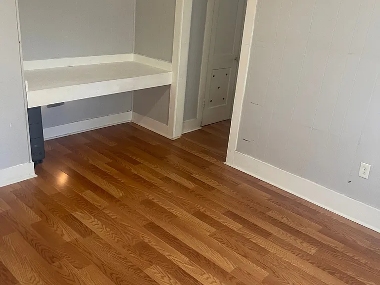 304 Reagan St — Photo 10