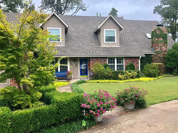 1609 Country Club Dr, Okmulgee, OK 74447