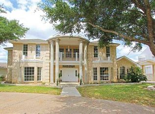 206 Windsor Rd, Laredo, TX 78041