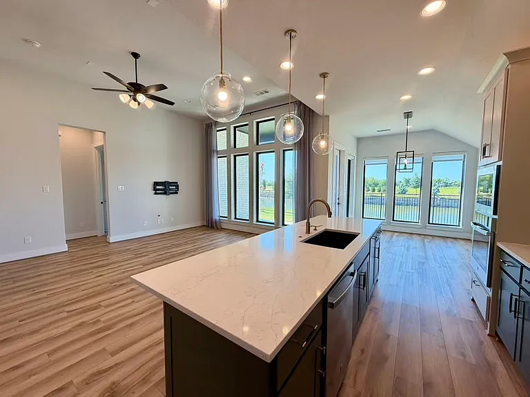 3104 Watterloo Ln — Photo 4