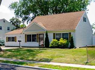 23 Hemlock St, Hazlet, NJ 07730