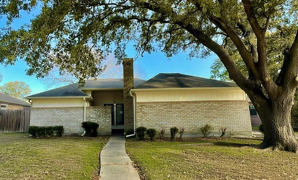 3 bed, 2.0 bath, 1797 sqft, $1,900 — Photo 4