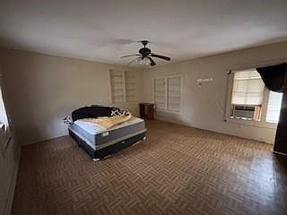 3rd image of 9085 Main St