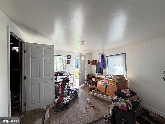 2nd image of 201 Boundary Ave