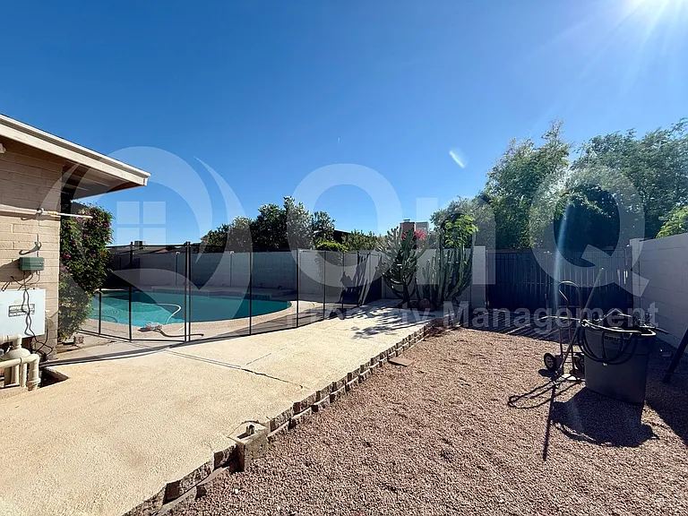 967 W La Jolla Dr — Photo 29