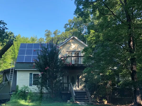 2114 Irvin Cir, Durham, NC 27514