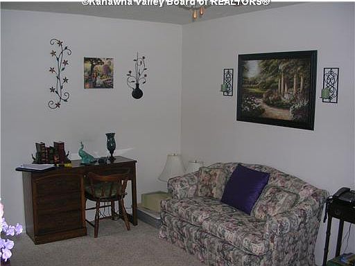 4th image of 5707 Raven Dr