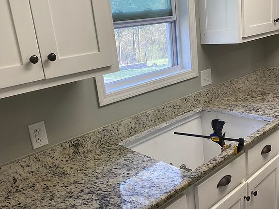 5th image of 37 Bearden Rd