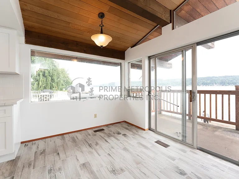 11258 Riviera Pl NE — Photo 6
