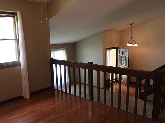 5th image of 3454 Stonehenge Dr