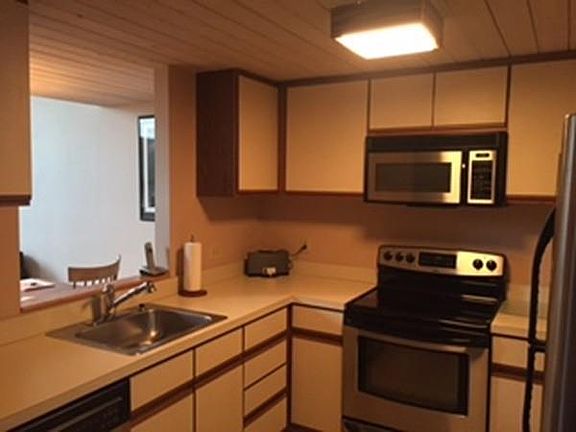 3rd image of 33 Maplewood Ave APT 102