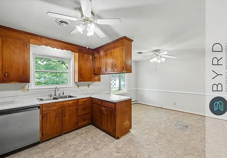 8501 Woodward Dr — Photo 11