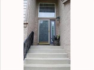 9088 Whitman Ct, Fishers, IN 46037