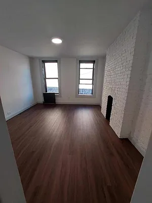 Rented by HORIZON REAL ESTATE PARTNERS CORPORATION | media 7